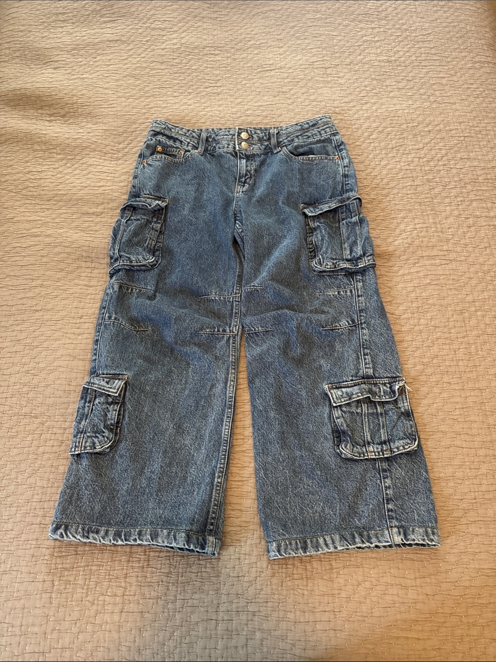 Aeropostale Baggy Wide Leg Cropped Cargo Jeans
